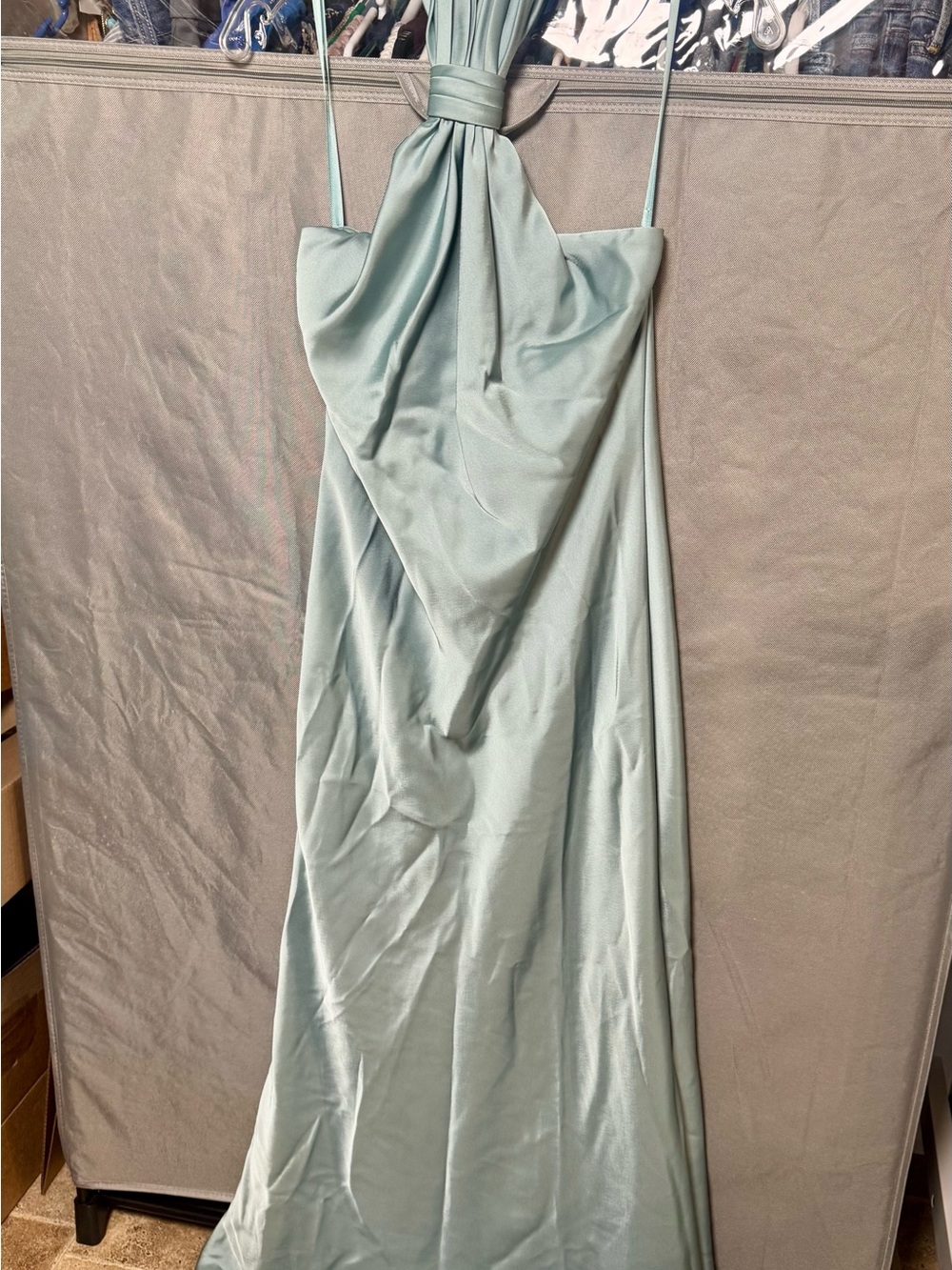 NWOT Betsy & Adam Light Sage Green Satin Maxi Dress with Halter Tie,Sm seam tear